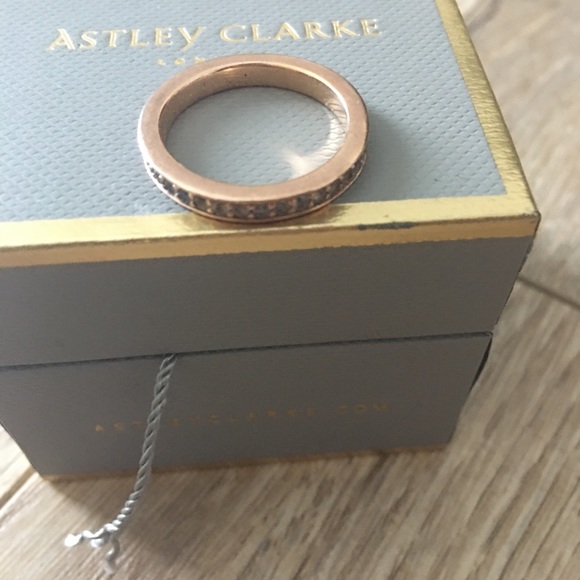 Astley Clarke rose gold moonstone eternity ring 6 - Picture 7 of 7